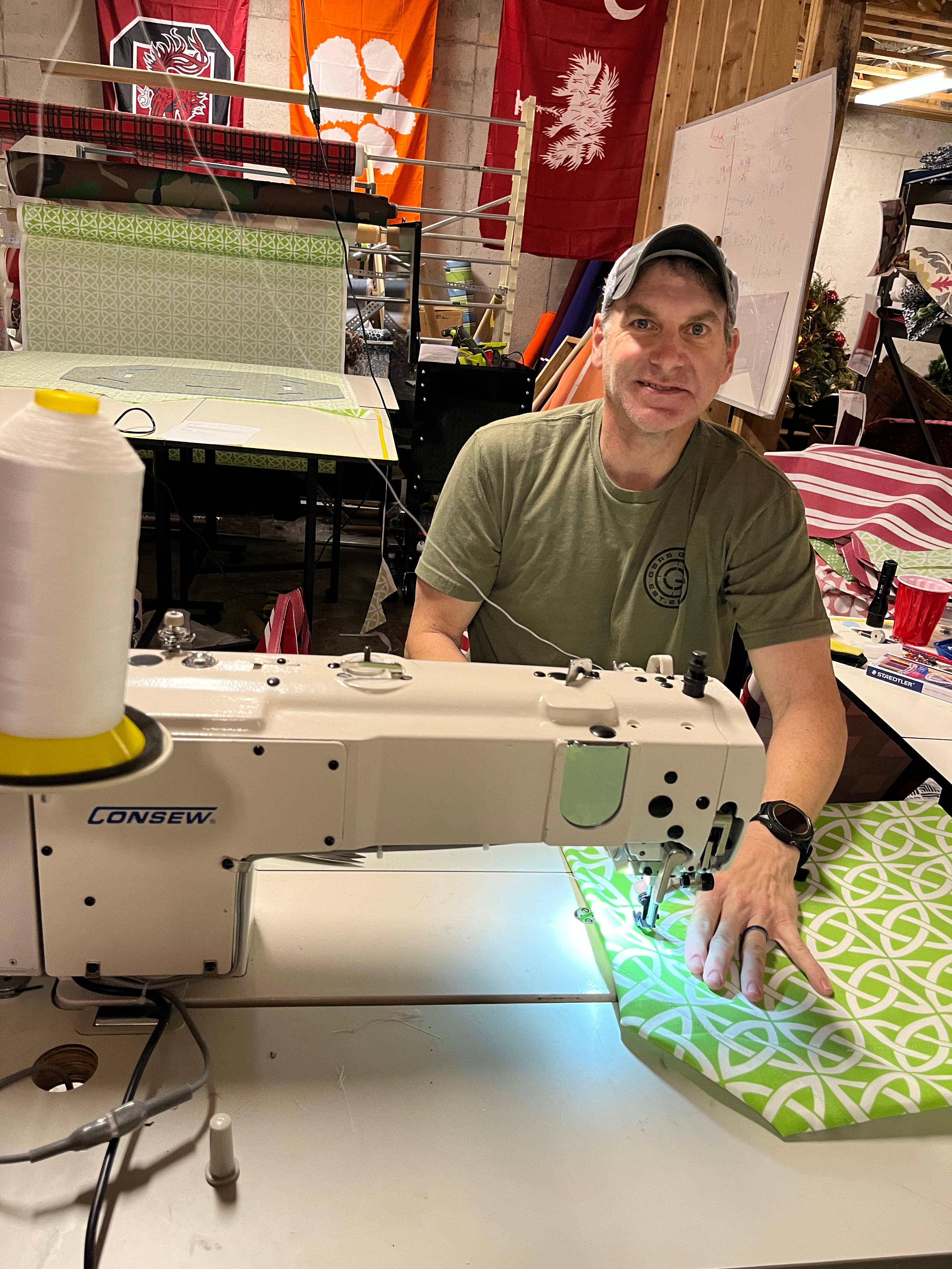 Labrador Golden Retriever German Poodle Beagle Pointer Corgi Shepherd Yorkshire King Charles Doberman Boxer Great Dane Husky Boston Terrier Golden Mini Doodle Labradoodle pit bull Wolf hound springer spaniel Weimaraner Brussels Griffon